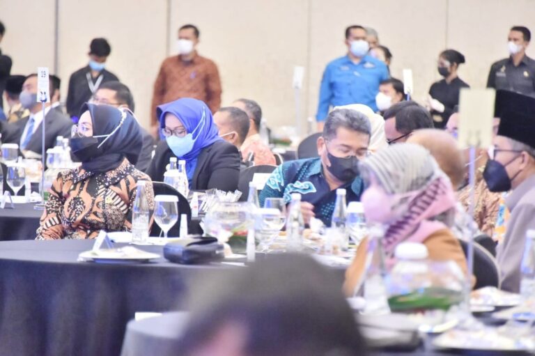 7AA8D0D4-D394-4262-B220-A5DF4FA51A9B