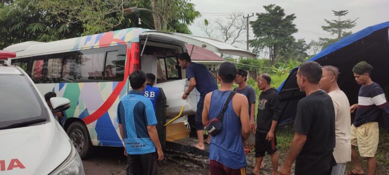 9DBFD39E-50DF-44B2-AB69-B7652A0C57A6