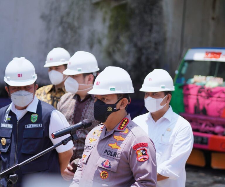 DA0027DC-B0DD-49B4-A07B-B0C7D8BD4C05