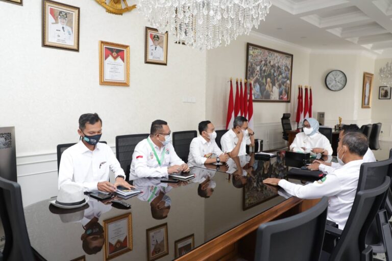 DB395DD9-5320-484E-B3AC-9953E71EC143