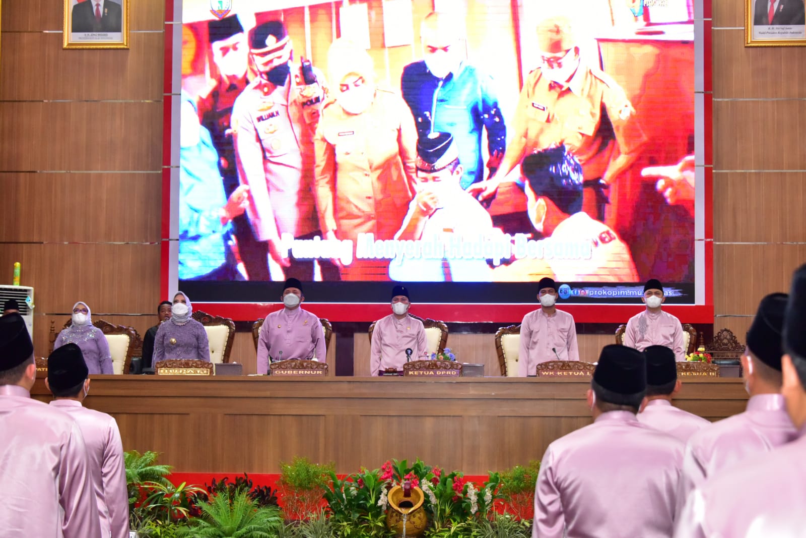 919F5A04-C919-476A-A014-8DB3B6CD7949