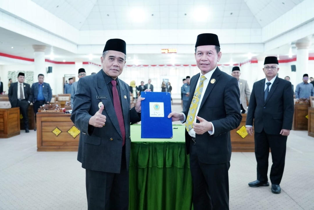 wabup-ardani-hadiri-rapat-paripurna-ii-dprd-kab-ogan-ilir-tahun-sidang-2023