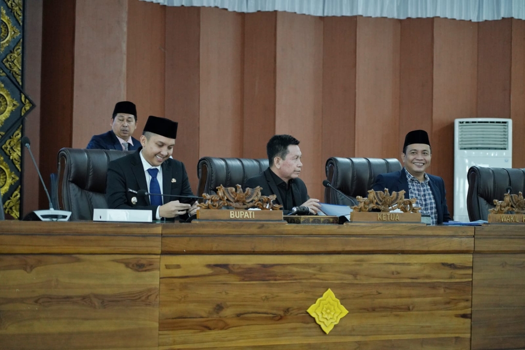 bupati-panca-hadiri-rapat-paripurna-iv-dprd-kab-ogan-ilir-tahun-sidang-2023